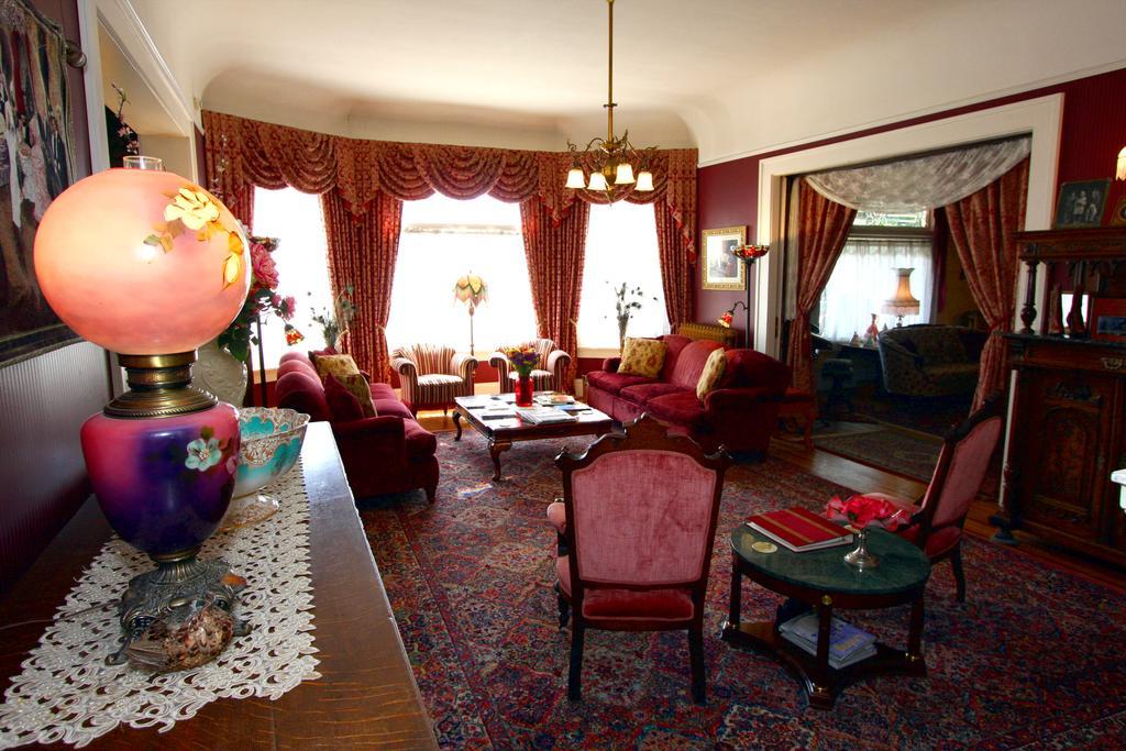 Lion And The Rose Victorian Guest House Портленд Екстер'єр фото